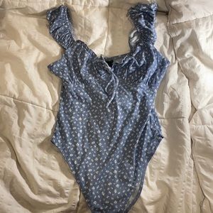 🌟 TARGET FLORAL BODY SUIT